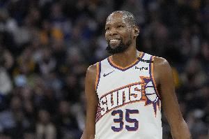 网友:咋不跟支持你人聊而总跟黑子对线 KD:咱们有啥好说的?