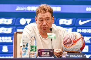  东体：上海申花国脚磨合时间紧，球队专门学习了8秒新规
