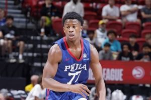  进NBA最想跟谁交手？埃奇库姆：世界上的每个孩子都会说詹姆斯